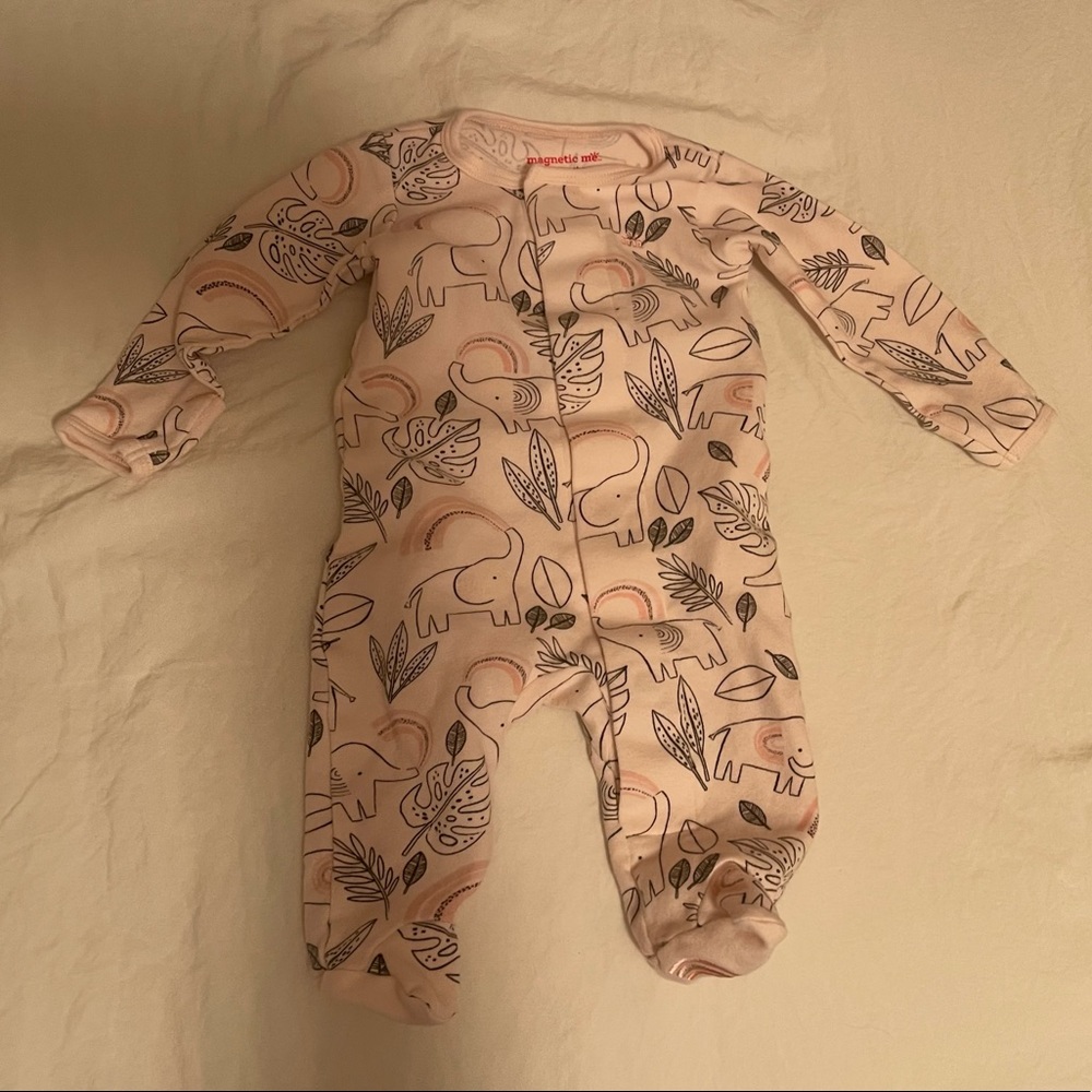 Magnetic me sleeper